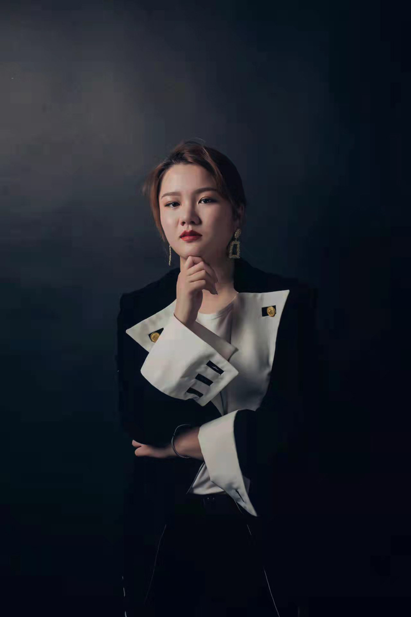 张璐.jpg